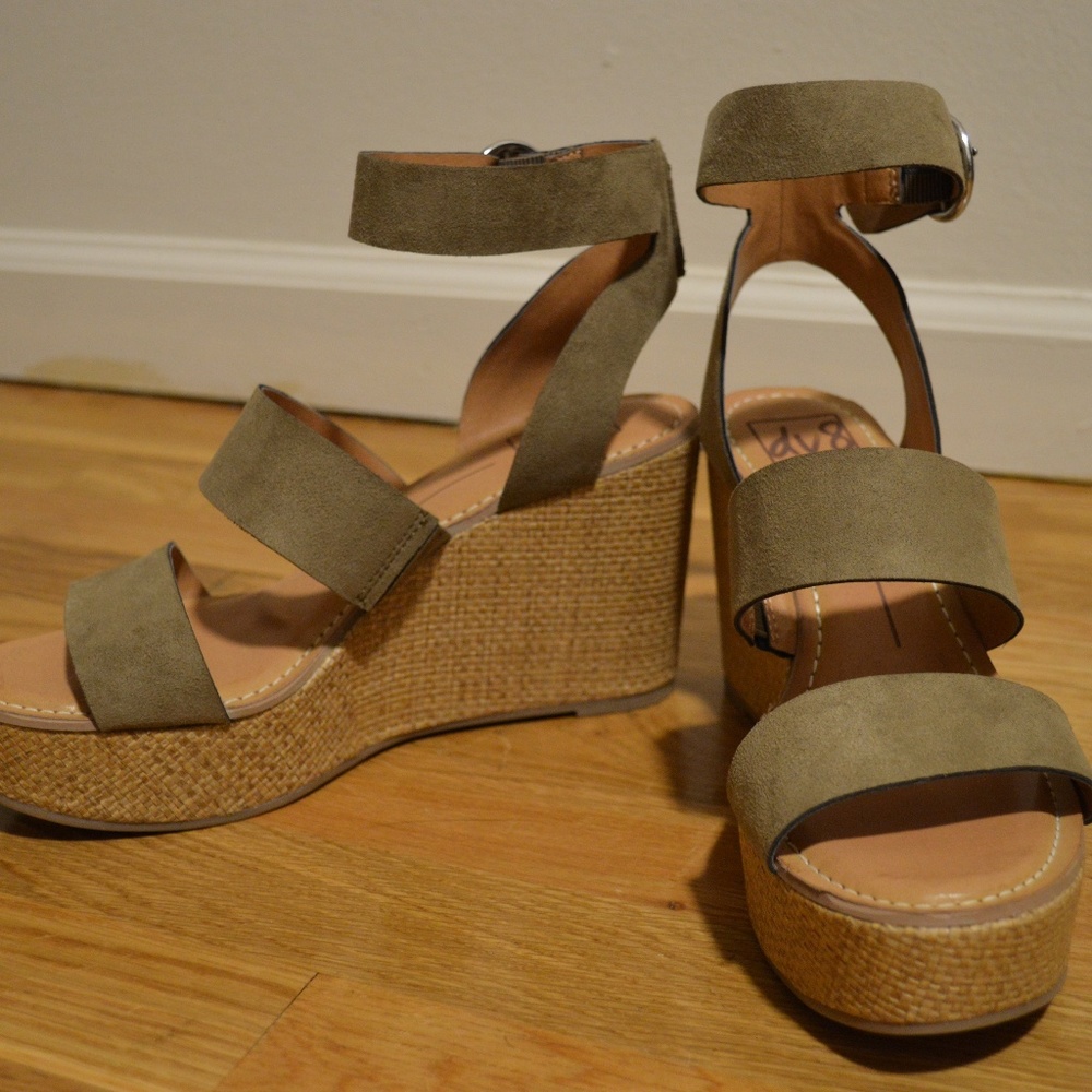 Olive Platform Wedge